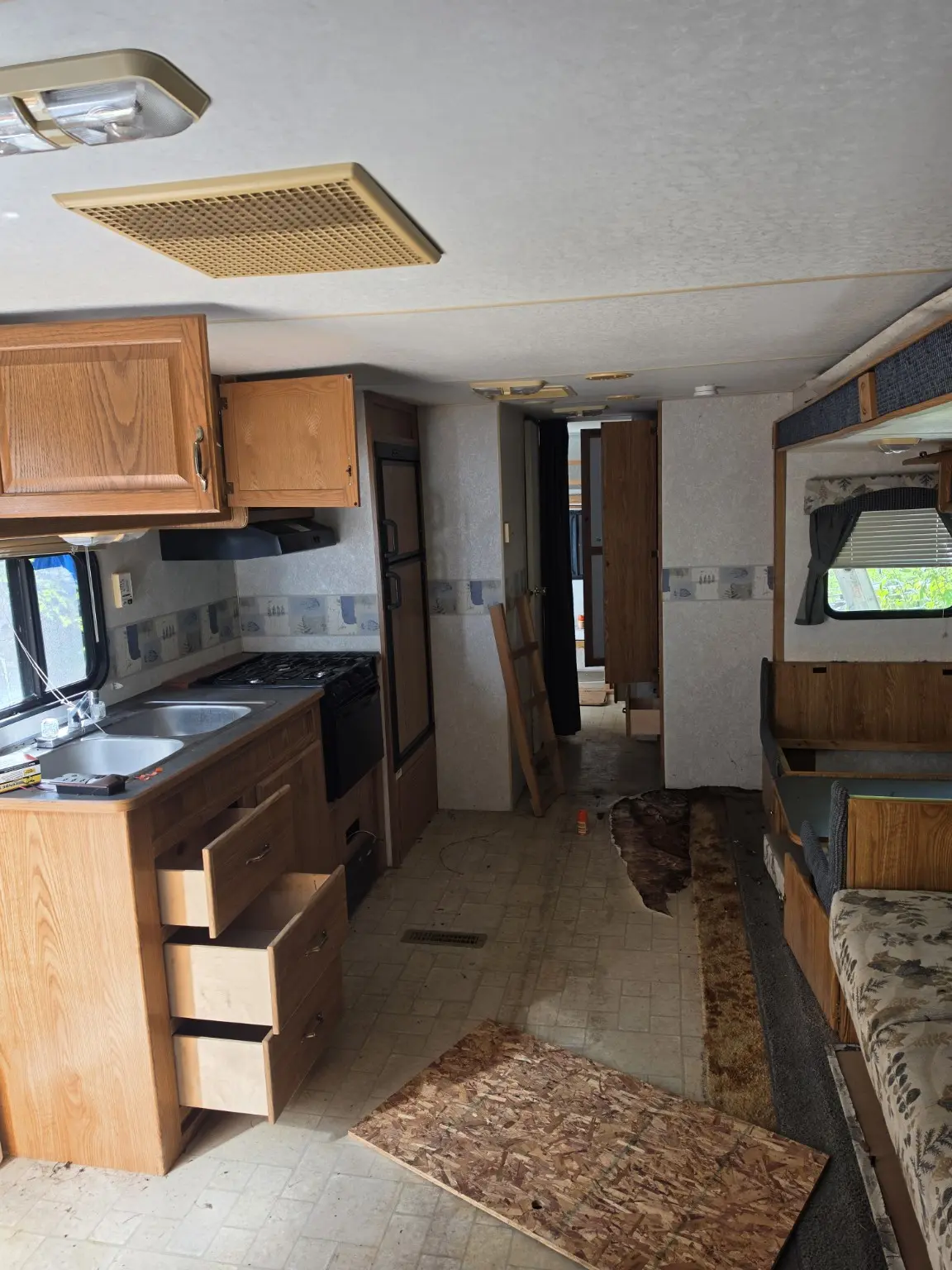 Camper restoration photo 14