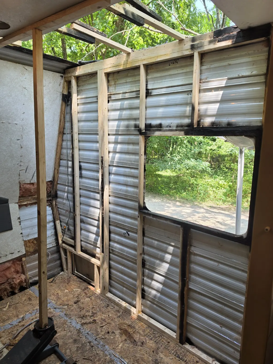 Camper restoration photo 27