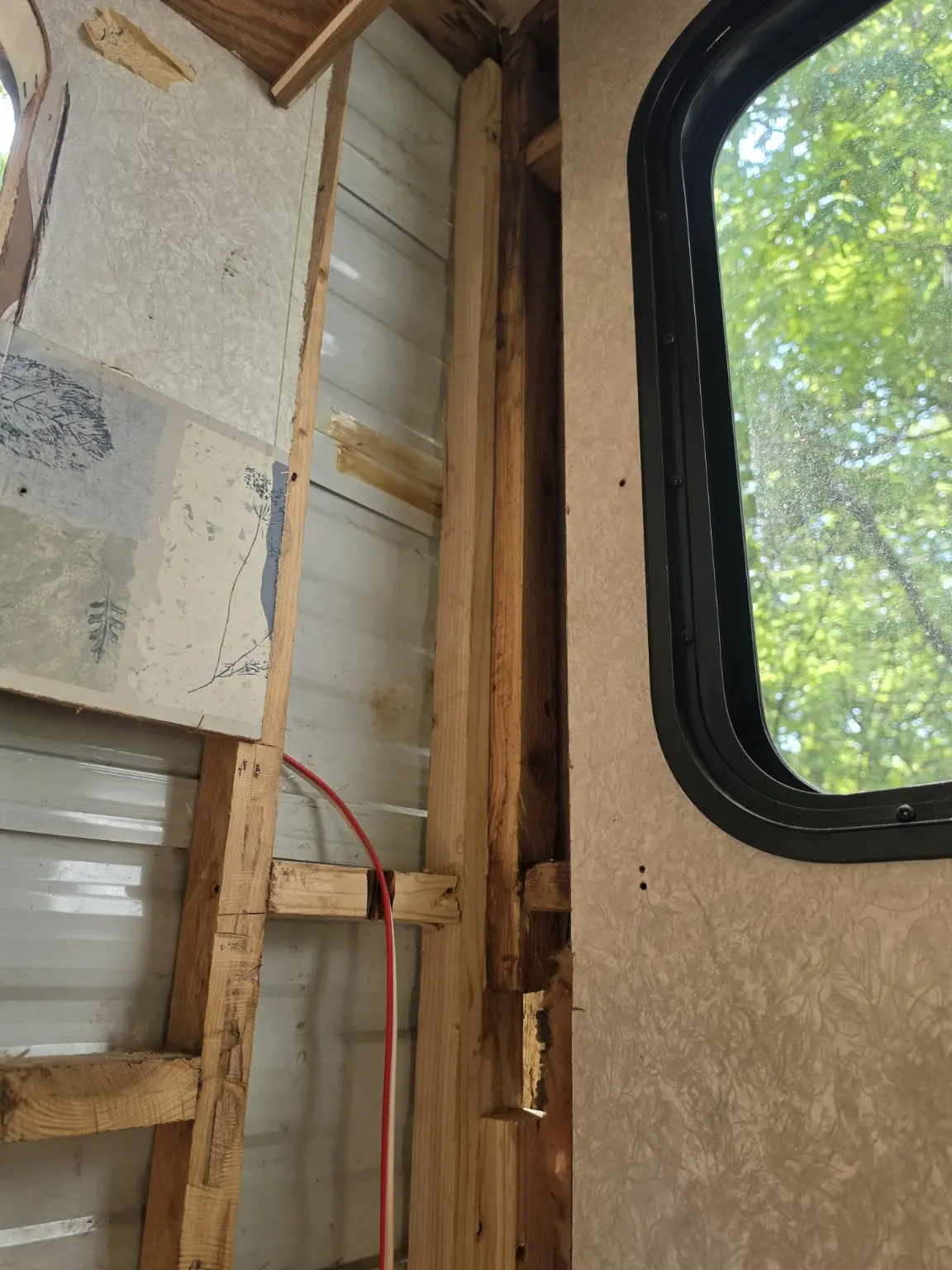Camper restoration photo 32
